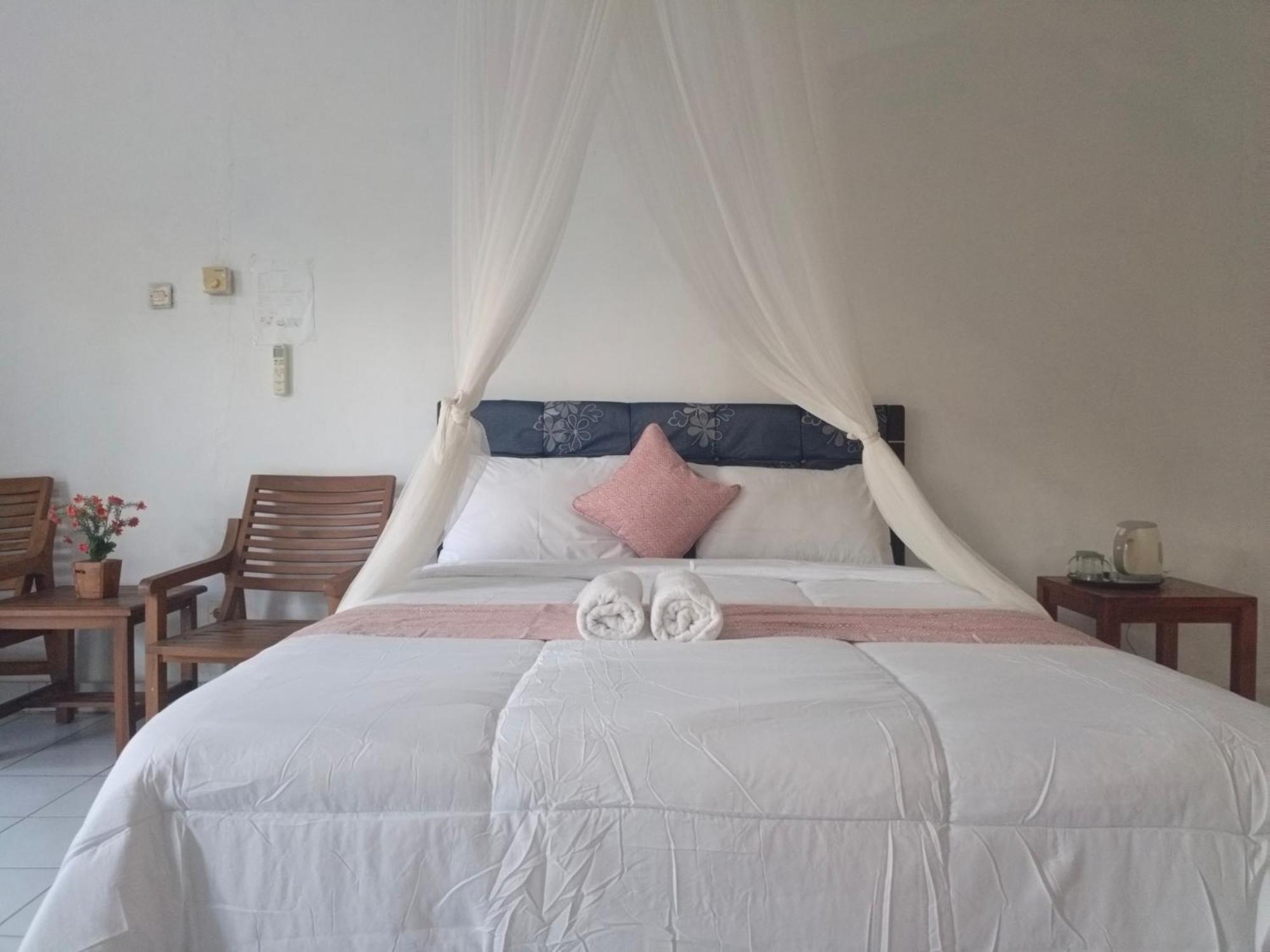 Kusuma Abiakta Sea Side Lembongan Hotel Buitenkant foto